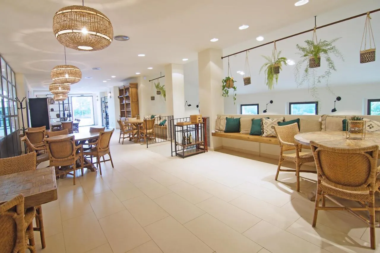 Can Bufi - Hotel & Winery 0*, Llagostera Spain