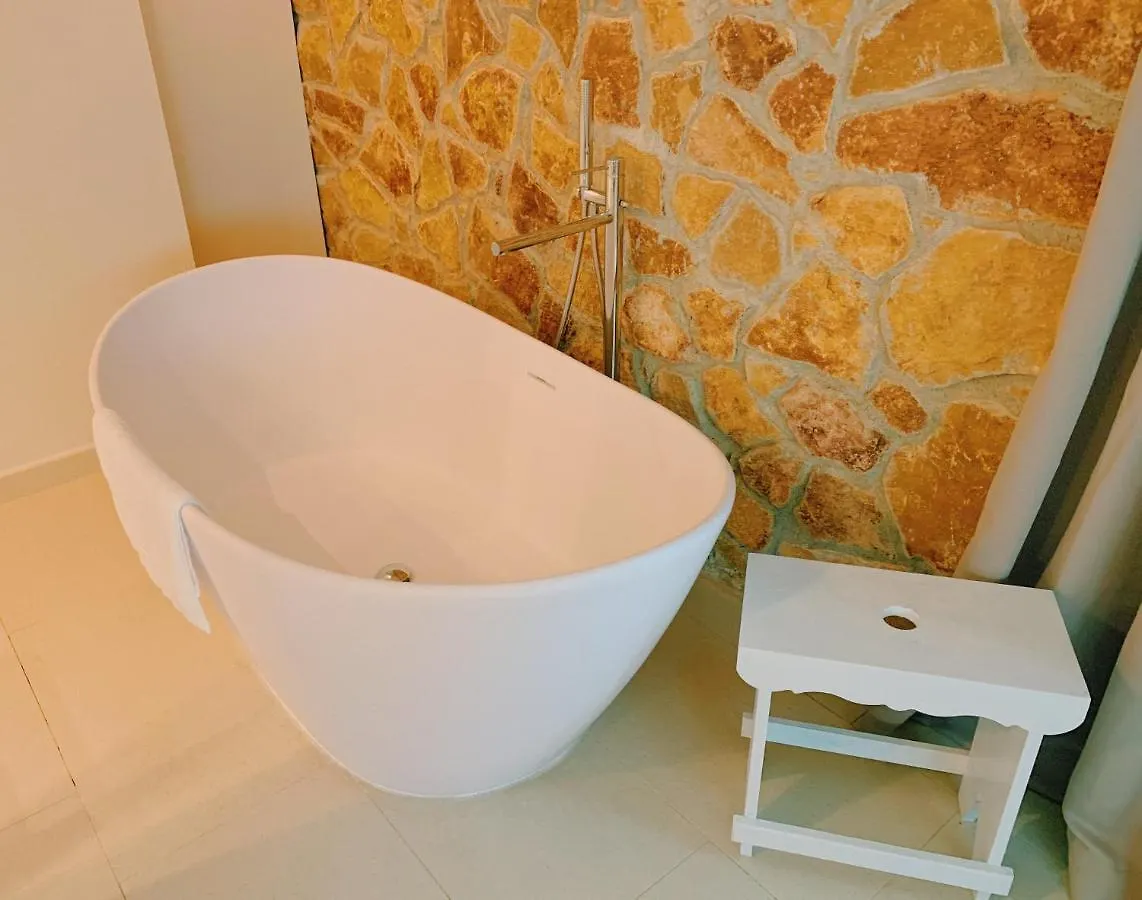 Can Bufi - Hotel & Winery Llagostera